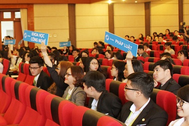 “Nghị sĩ” sinh viên đề xuất đổi mới chương trình và SGK phổ thông