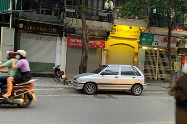 Nhà phố "đất vàng" rao bán nửa năm vẫn... "ế sưng"