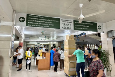 Nhiều bệnh viện đồng loạt điều chỉnh giá khám dịch vụ