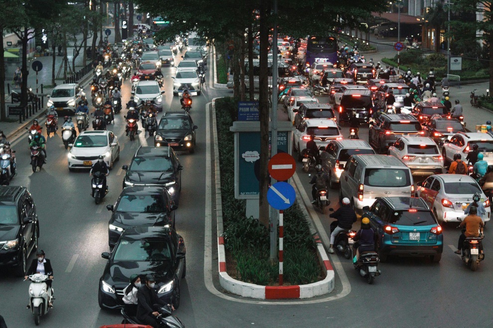Làm chủ cung đường xa dịp nghỉ lễ với những mẹo lái xe từ những tài già - 2 Làm chủ cung đường xa dịp nghỉ lễ với những mẹo lái xe từ những tài già - 2