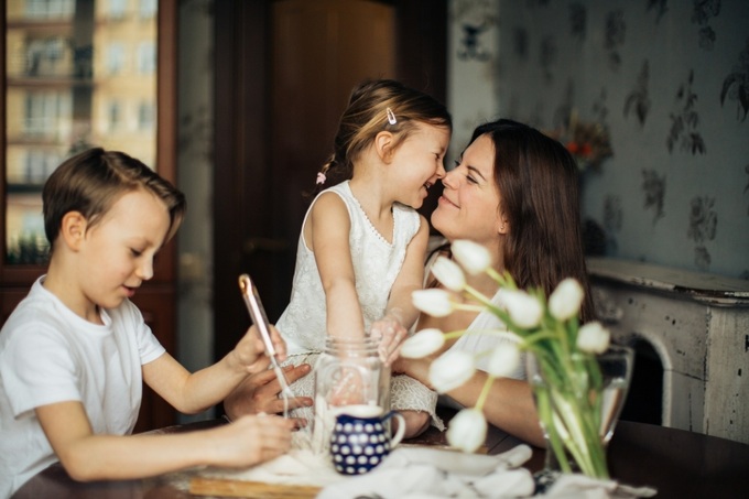 Trẻ em nên sớm được giáo dục các ứng xử với các mối quan hệ xung quanh. Ảnh minh họa: Pexels.