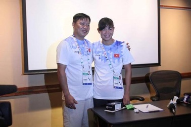 HLV Đặng Anh Tuấn chưa hài lòng về thành tích của Ánh Viên