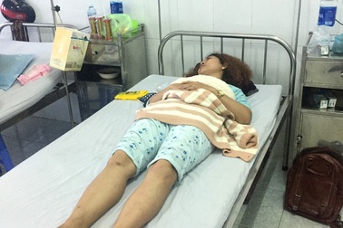 Bí thư xã bị vợ tố ngoại tình, vũ phu