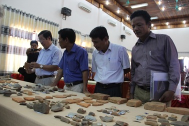 Phát hiện nhiều hiện vật từ cuộc khai quật khảo cổ dinh chúa Nguyễn