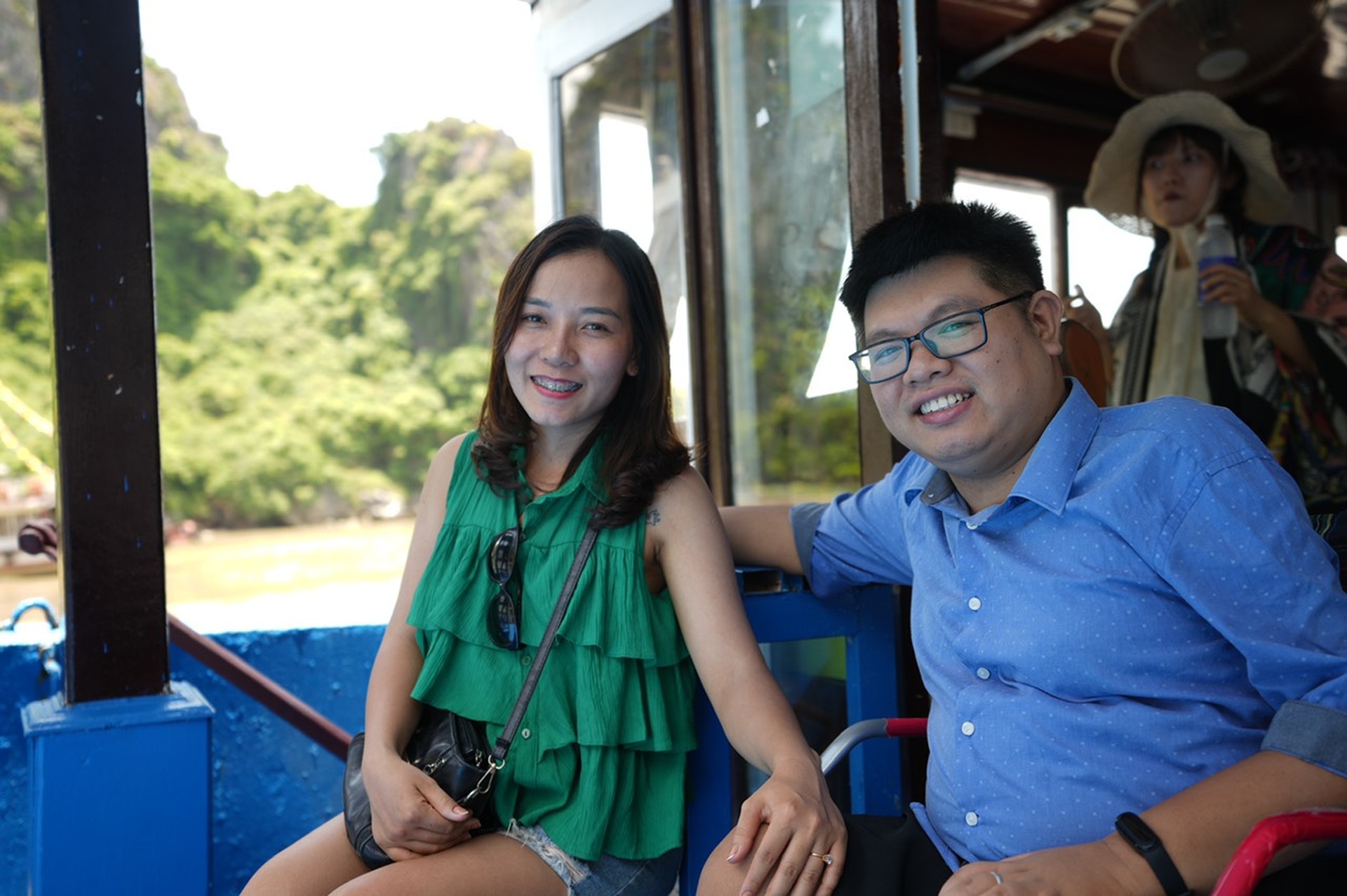 Chuyện tình xúc động cô gái miền Nam quyết ra Bắc vì chàng trai ngồi xe lăn - 10 Chuyện tình xúc động cô gái miền Nam quyết ra Bắc vì chàng trai ngồi xe lăn - 10