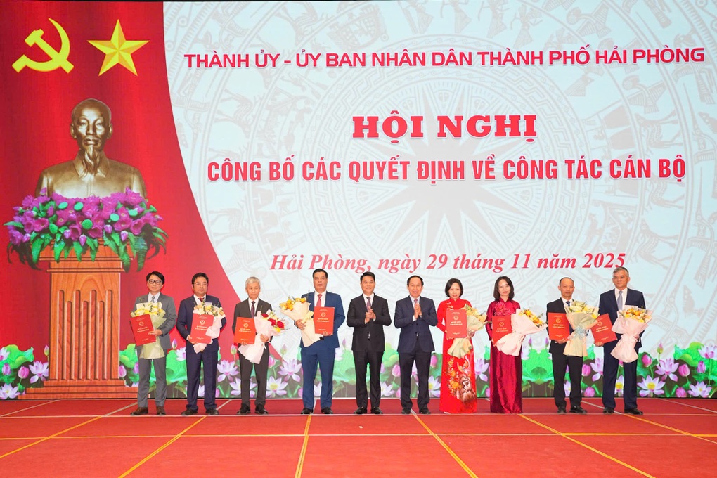 Hải Phòng điều động, bổ nhiệm hàng loạt cán bộ lãnh đạo - 1