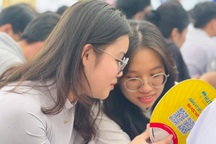 "Lắc đầu" với điểm học bạ, trường đại học lo điểm không trung thực?