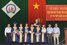 Tôn vinh 6 thí sinh đạt trên 28 điểm xét tuyển đại học