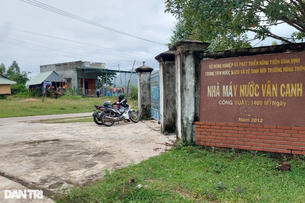 Nhà máy nước tiền tỷ, xây xong bỏ hoang phí gần 10 năm - 1 Nhà máy nước tiền tỷ, xây xong bỏ hoang phí gần 10 năm - 1