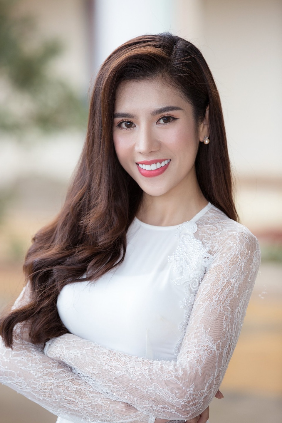 Hoa hậu Dương Yến Nhung truyền cảm hứng cho các em học sinh - 7 Hoa hậu Dương Yến Nhung truyền cảm hứng cho các em học sinh - 7