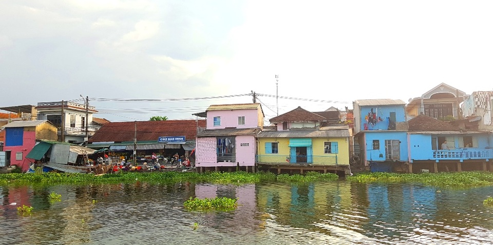 Đi thuyền trên sông ngắm phố cổ Bao Vinh đầy màu sắc - 4 Đi thuyền trên sông ngắm phố cổ Bao Vinh đầy màu sắc - 4