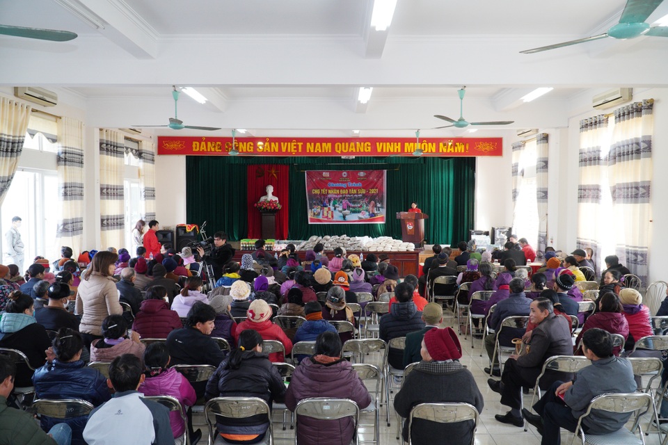 Chợ Tết nhân đạo Tân Sửu 2021 ấm áp tình người - 1 Chợ Tết nhân đạo Tân Sửu 2021 ấm áp tình người - 1