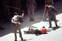 Hoàng tử Ả-rập Xê-út bị tống giam, phạt roi vì phạm tội