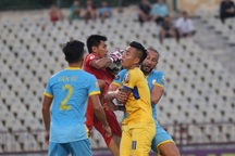 Bỏ lỡ nhiều cơ hội, SL Nghệ An bị Khánh Hoà chia điểm trên sân nhà