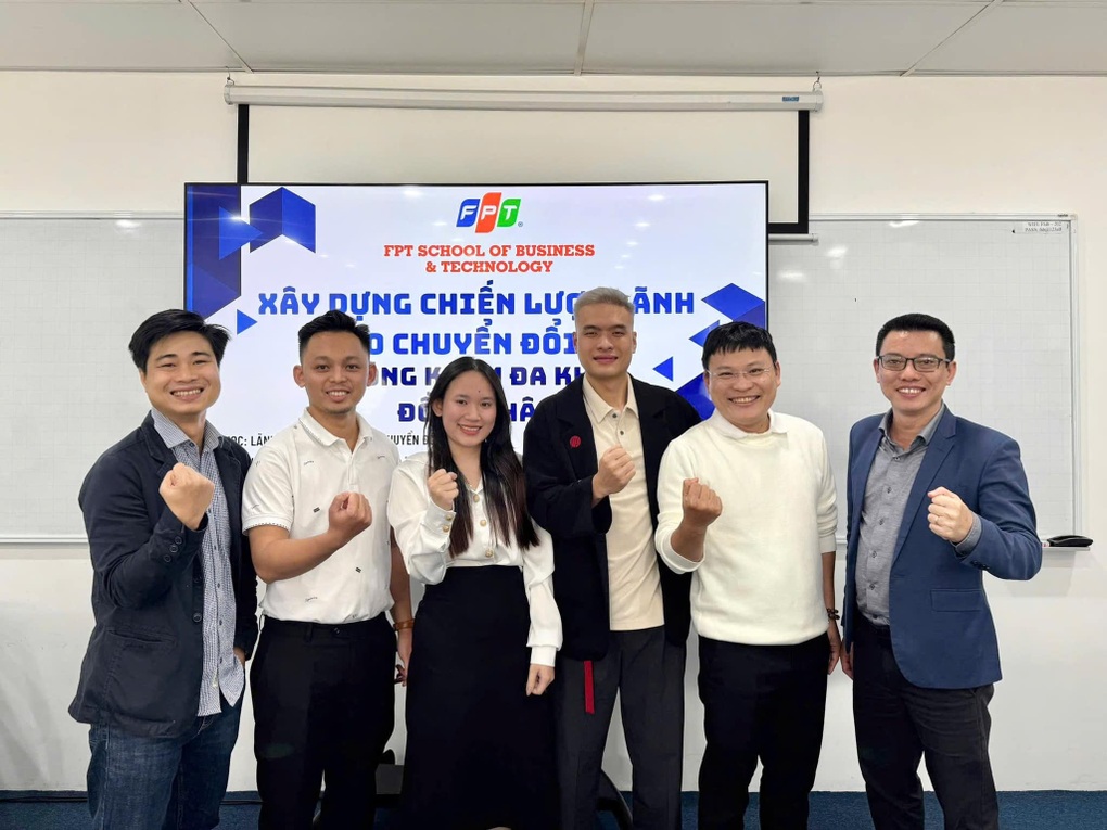 FPT bildet Manager im KI-Zeitalter mit dem MBA-Programm „3 in 1“ aus – 2 FPT đào tạo nhà quản trị thời AI với chương trình MBA “3 trong 1” - 2