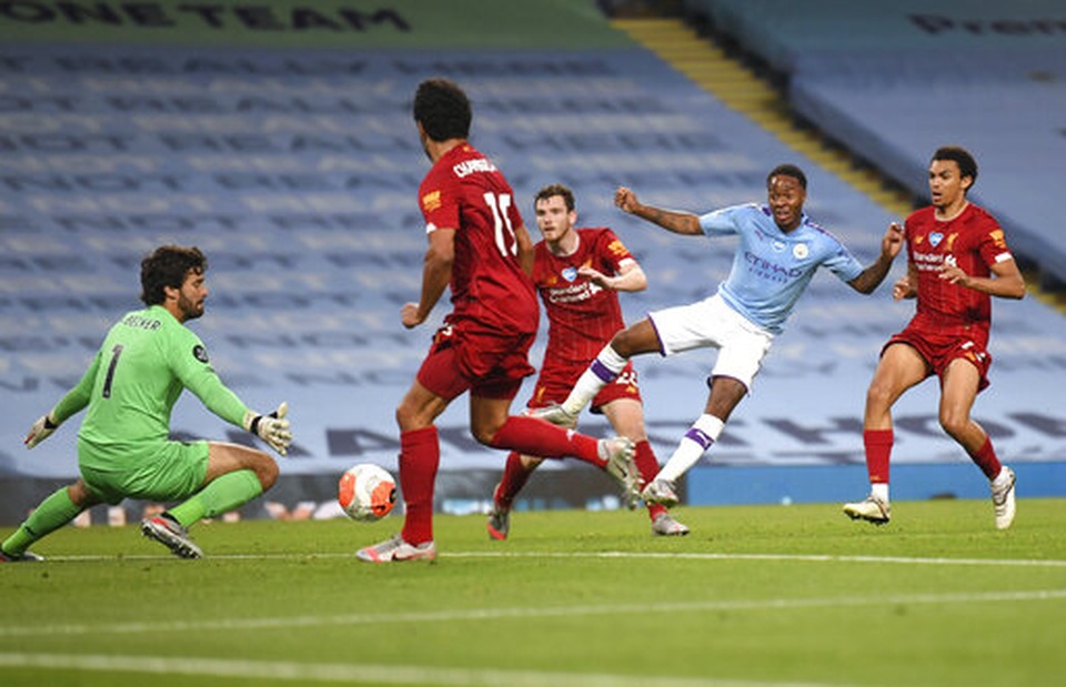 Những khoảnh khắc thất bại đắng chát của Liverpool trước Man City - 16