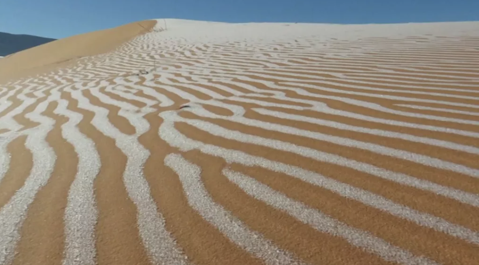 Băng bao phủ… sa mạc Sahara lần thứ 4 trong nửa thế kỷ - 1 Băng bao phủ… sa mạc Sahara lần thứ 4 trong nửa thế kỷ - 1