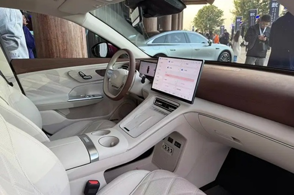 Sedan Trung Quốc siêu tiết kiệm: Một bình xăng đi 2.000km, giá từ 500 triệu - 3 Sedan Trung Quốc siêu tiết kiệm: Một bình xăng đi 2.000km, giá từ 500 triệu - 3