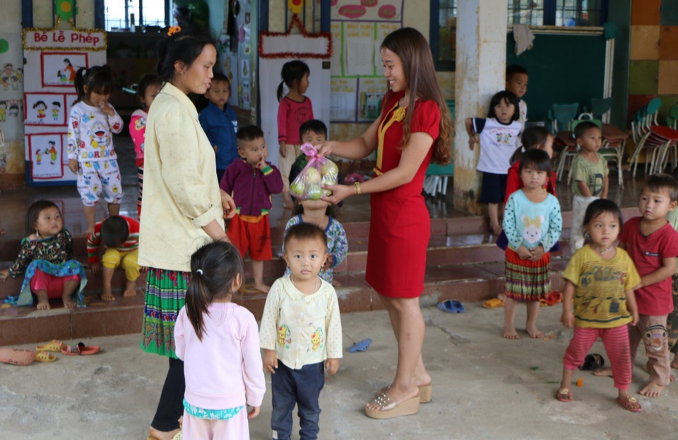 20/11 của 8 cô giáo trẻ đứng lớp không lương: Chỉ dám mơ có máy bơm nước - 3 20/11 của 8 cô giáo trẻ đứng lớp không lương: Chỉ dám mơ có máy bơm nước - 3