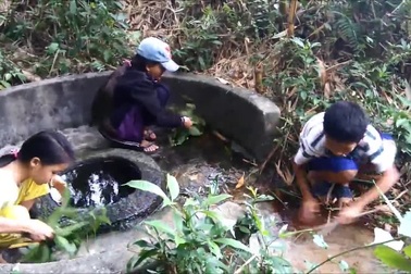 Giếng cổ hàng trăm năm ở động Chùa