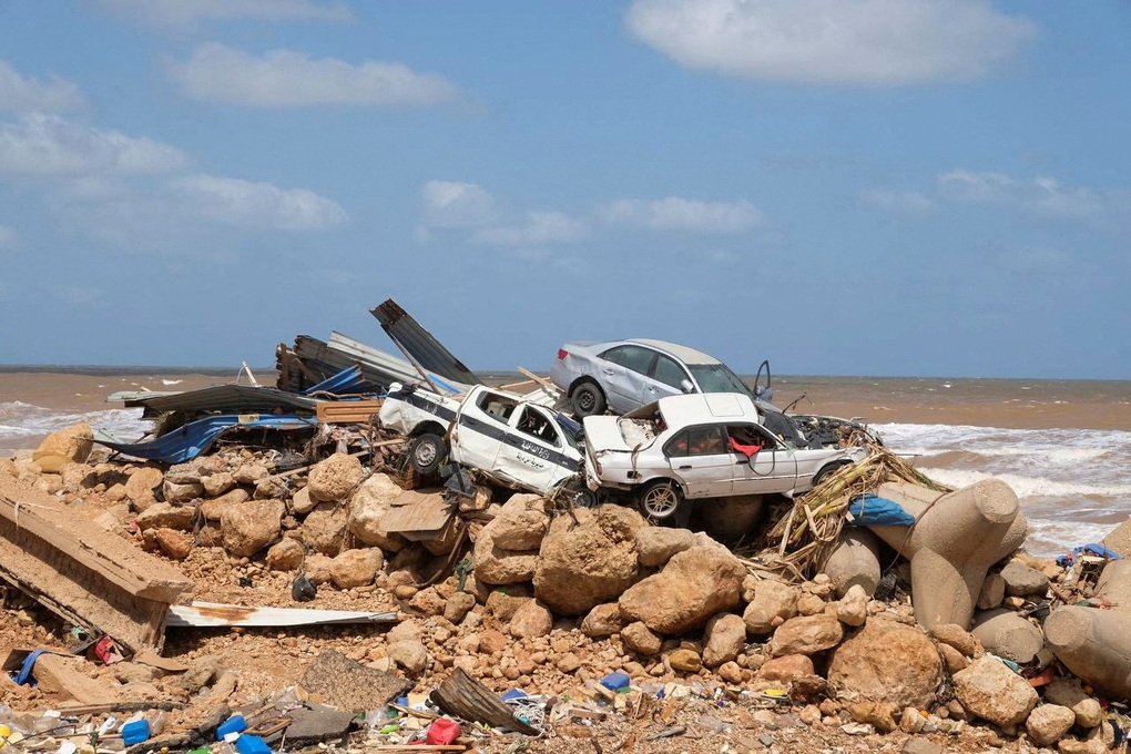 Lũ xóa sổ 1/4 thành phố của Libya, số người chết có thể lên 20.000 - 3 Lũ xóa sổ 1/4 thành phố của Libya, số người chết có thể lên 20.000 - 3