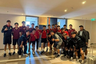 U22 Việt Nam có hành động đẹp với cầu thủ Lào bị gãy chân