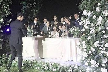 Những hình ảnh đẹp trong đám cưới Bae Yong Joon