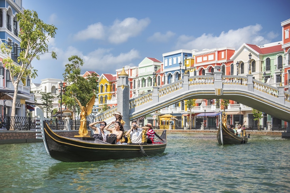 Vingroup khai trương siêu quần thể nghỉ dưỡng, vui chơi, giải trí hàng đầu Đông Nam Á - 12 Vingroup khai trương siêu quần thể nghỉ dưỡng, vui chơi, giải trí hàng đầu Đông Nam Á - 12