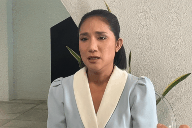 Diễn viên Cát Tường bật khóc, xin lỗi khán giả vì ồn ào quảng cáo "lố"