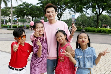 Ca sĩ Chí Thiện nhận giải “Công dân trẻ tiêu biểu TP.HCM” năm 2018