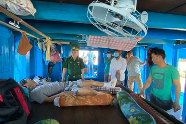 Ngư dân trình báo bị tàu nước ngoài bắn trọng thương