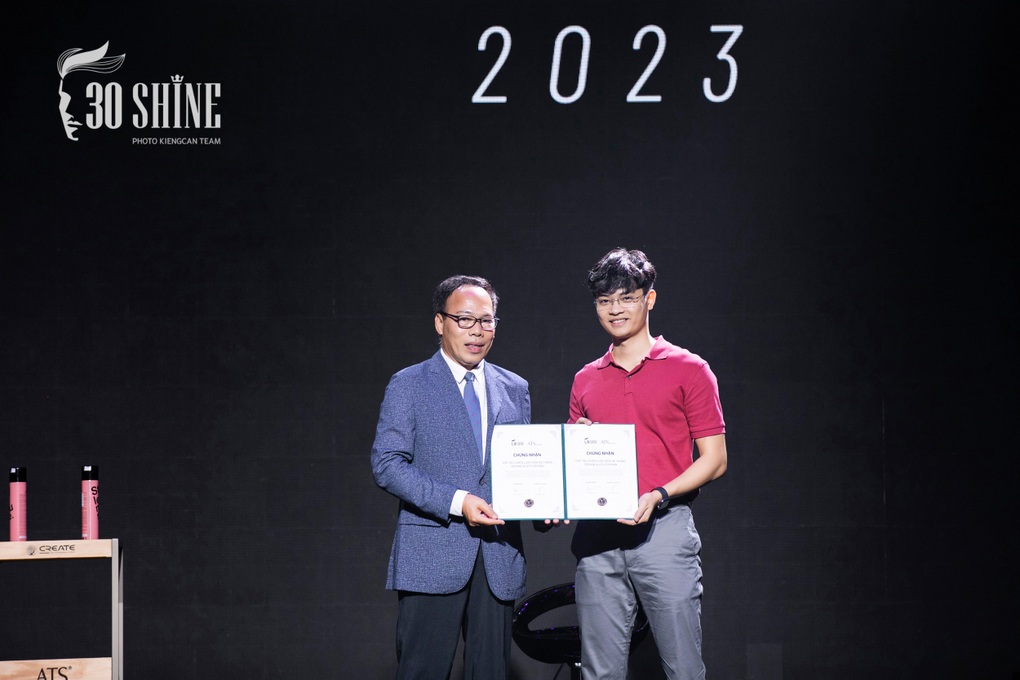 30Shine tiên phong xu hướng uốn tóc nam Hàn Quốc K-Perm - 4 30Shine tiên phong xu hướng uốn tóc nam Hàn Quốc K-Perm - 4