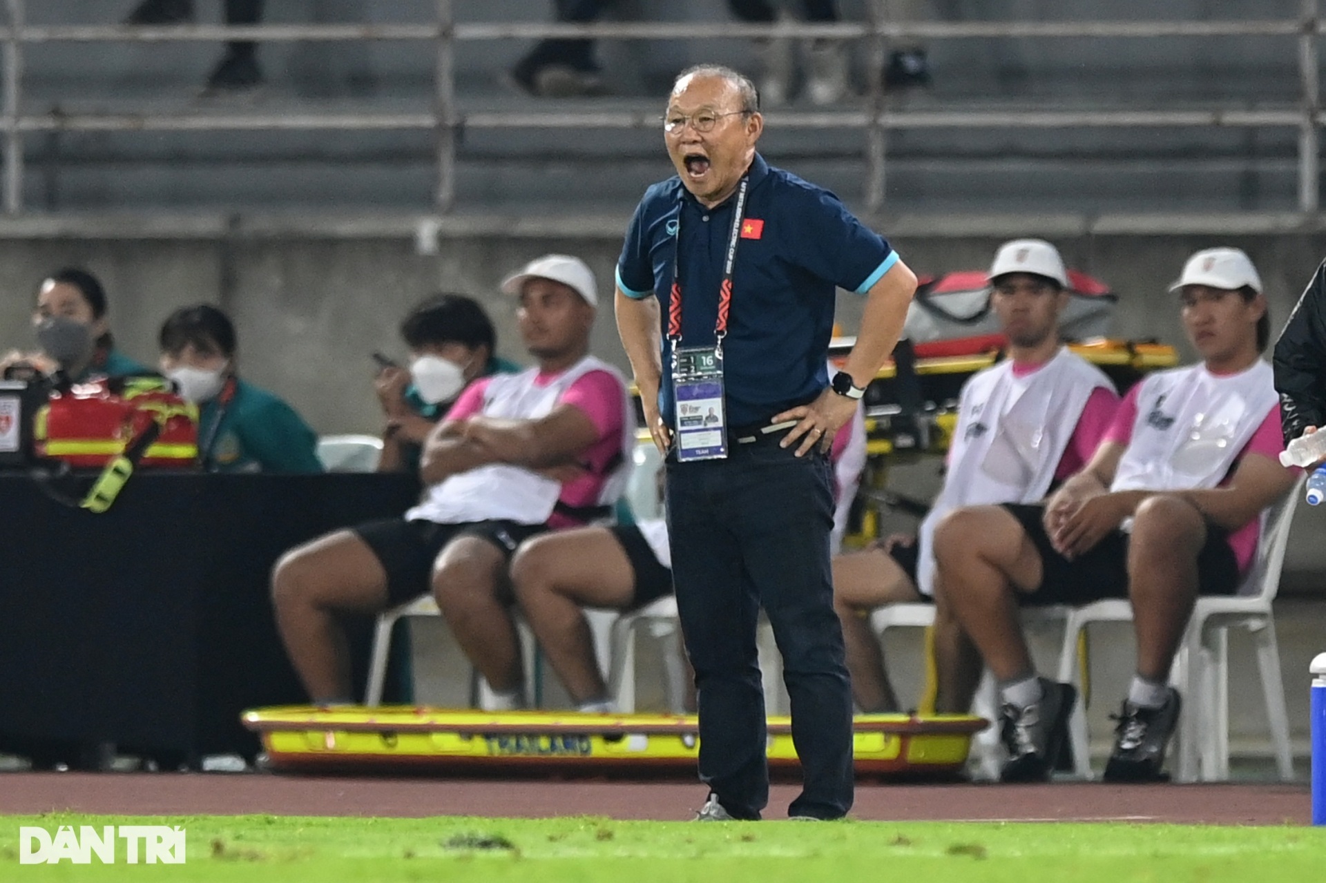 Khoảnh khắc cảm xúc của HLV Park ở trận đấu cuối cùng với tuyển Việt Nam - 7 Khoảnh khắc cảm xúc của HLV Park ở trận đấu cuối cùng với tuyển Việt Nam - 7