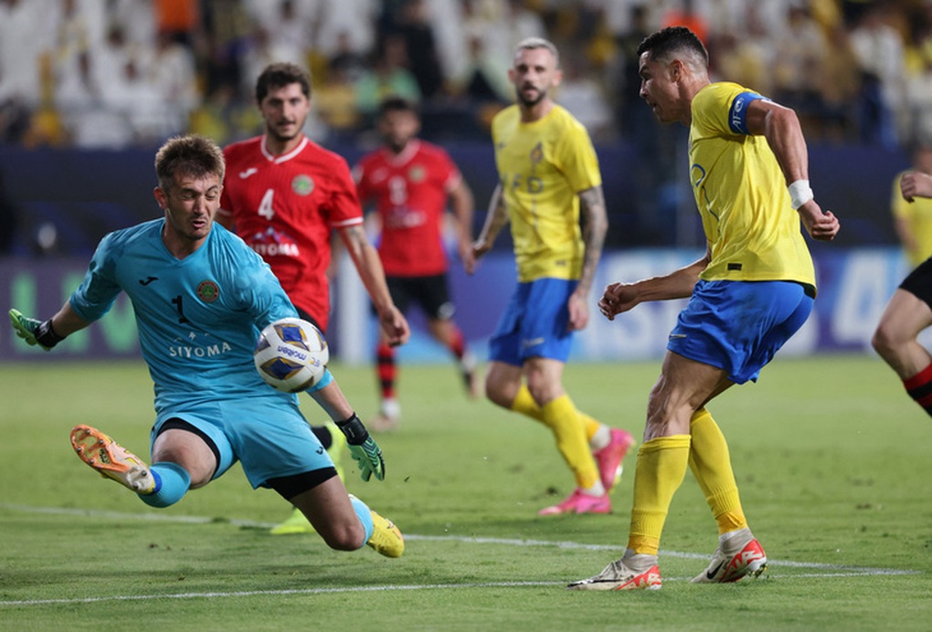 C.Ronaldo nổ súng giúp Al Nassr ngược dòng mãn nhãn ở cúp châu Á - 1 C.Ronaldo nổ súng giúp Al Nassr ngược dòng mãn nhãn ở cúp châu Á - 1
