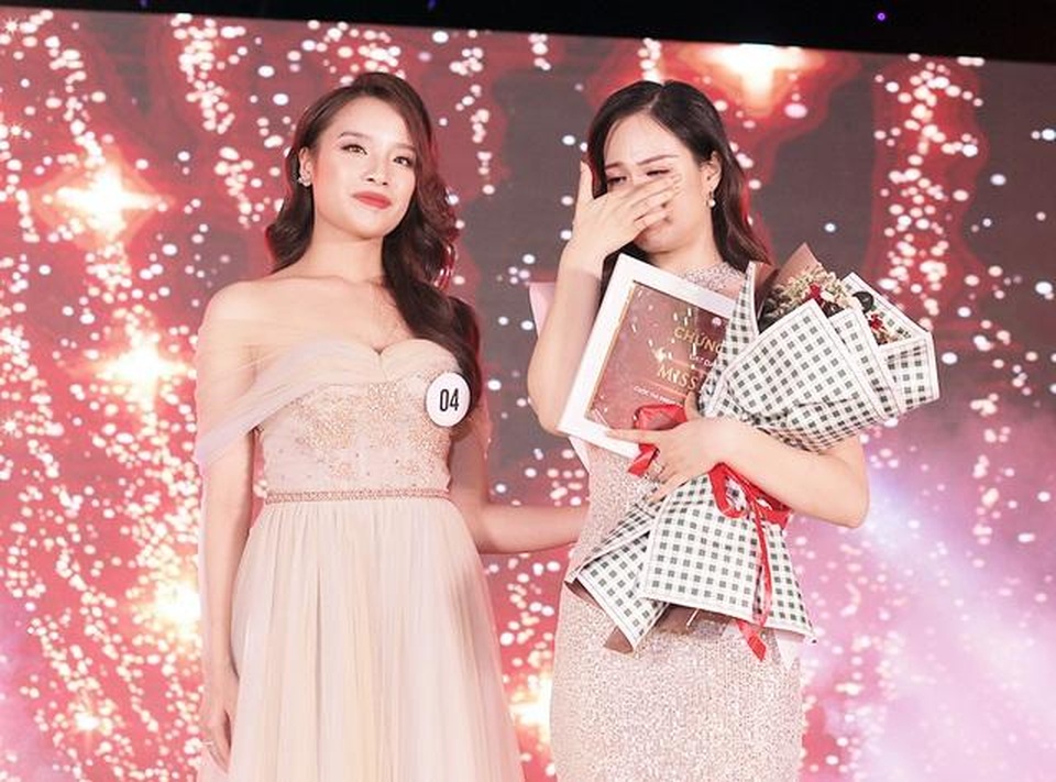 6 nữ sinh trường Báo xinh đẹp sắc sảo và tài năng - 1 6 nữ sinh trường Báo xinh đẹp sắc sảo và tài năng - 1