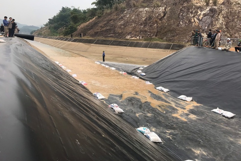 Tuyến kênh hơn 4.300 tỷ đồng vỡ toác đã thông dòng trở lại - 3 Tuyến kênh hơn 4.300 tỷ đồng vỡ toác đã thông dòng trở lại - 3