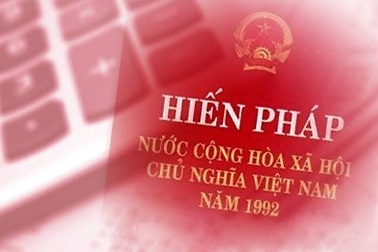 Hiến định nguyên tắc tranh tụng để bị cáo và luật sư được nói