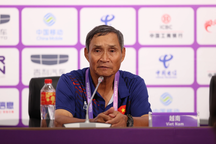 HLV Mai Đức Chung: "Đội tuyển nữ Việt Nam bị quá sức"