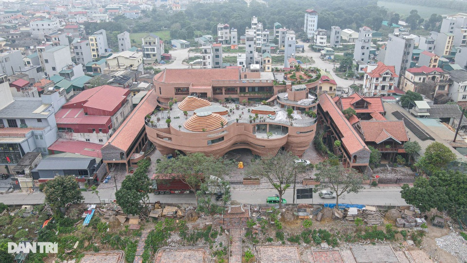 Cận cảnh nhà gốm trăm tỷ với thiết kế độc lạ tại làng cổ Bát Tràng - 11 Cận cảnh nhà gốm trăm tỷ với thiết kế độc lạ tại làng cổ Bát Tràng - 11