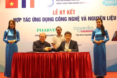 Lễ ký kết "Hợp tác ứng dụng công nghệ và nguyên liệu"