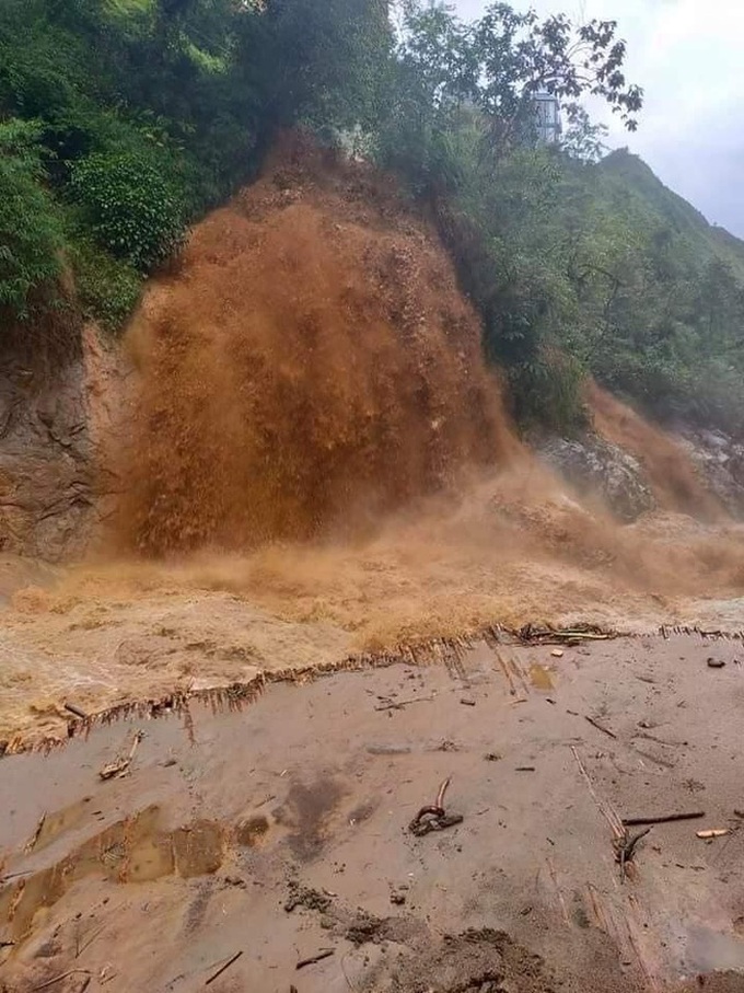 Khu du lịch Cát Cát Sa Pa tan hoang sau lũ quét - Ảnh 12.