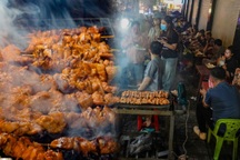 Hàng xiên nướng doanh thu hơn 16 triệu đồng/ngày: Bí quyết đông nghịt khách