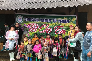 Nhóm bạn trẻ Chí Linh “bỏ phố lên rừng” đem hơi ấm tình người đến bà con nghèo vùng cao