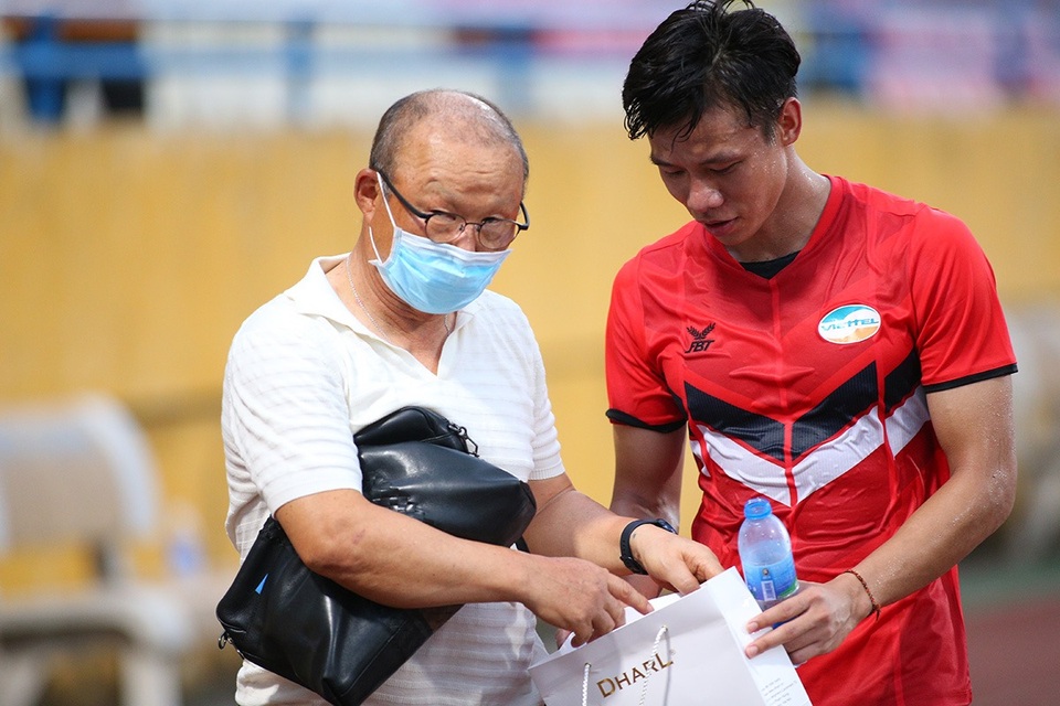 Thầy Park dự khán, CLB Hà Nội thắng CLB Viettel trước ngày V-League trở lại - 1 Thầy Park dự khán, CLB Hà Nội thắng CLB Viettel trước ngày V-League trở lại - 1
