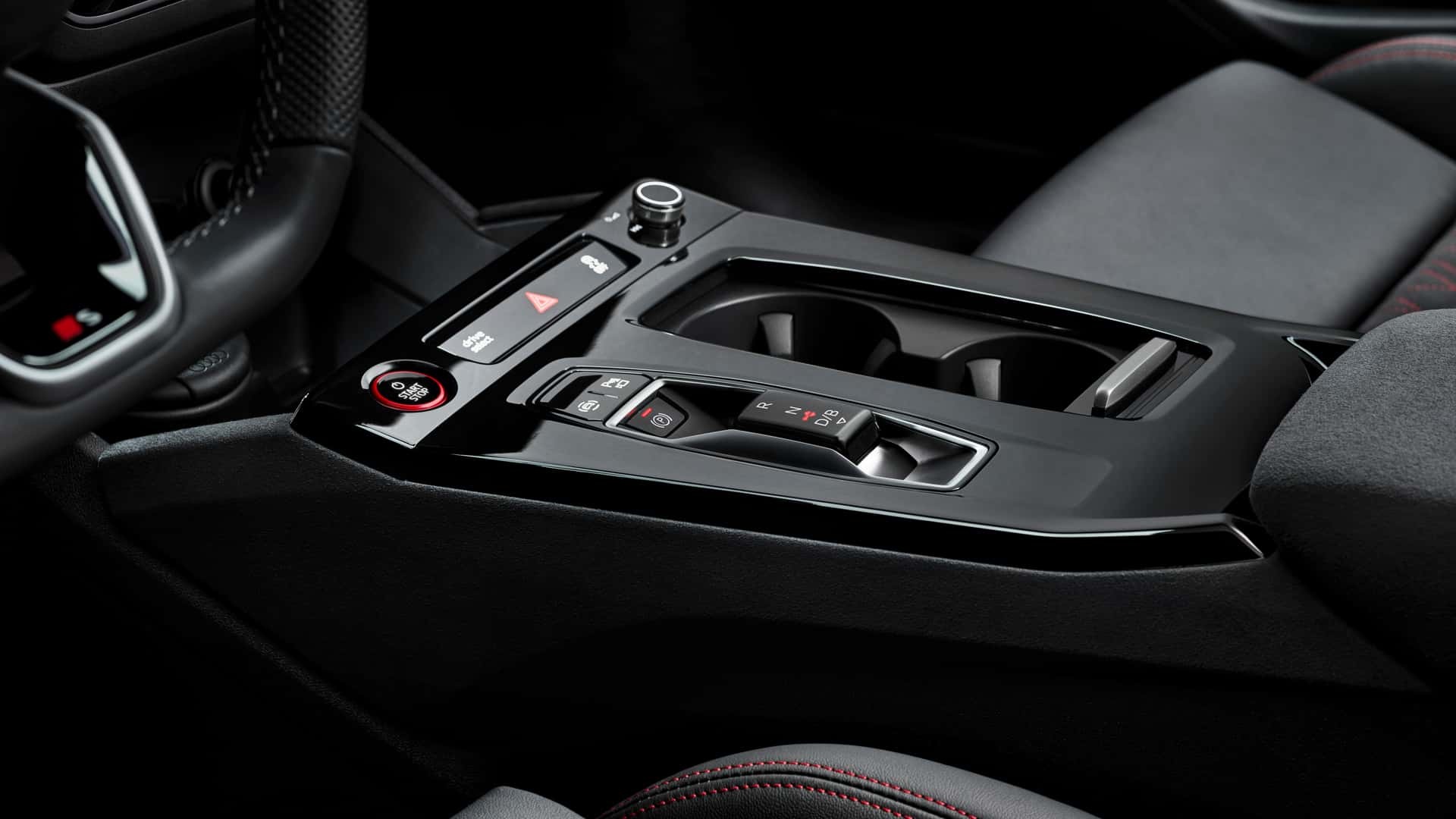 Audi Q6 E-Tron 2025 ra mắt cùng bản tính năng vận hành cao SQ6 E-Tron - 23