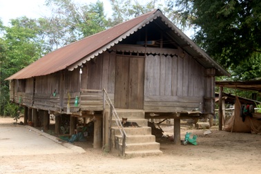 Mai này về buôn cổ nhất Tây Nguyên, còn nhìn thấy nhà dài?