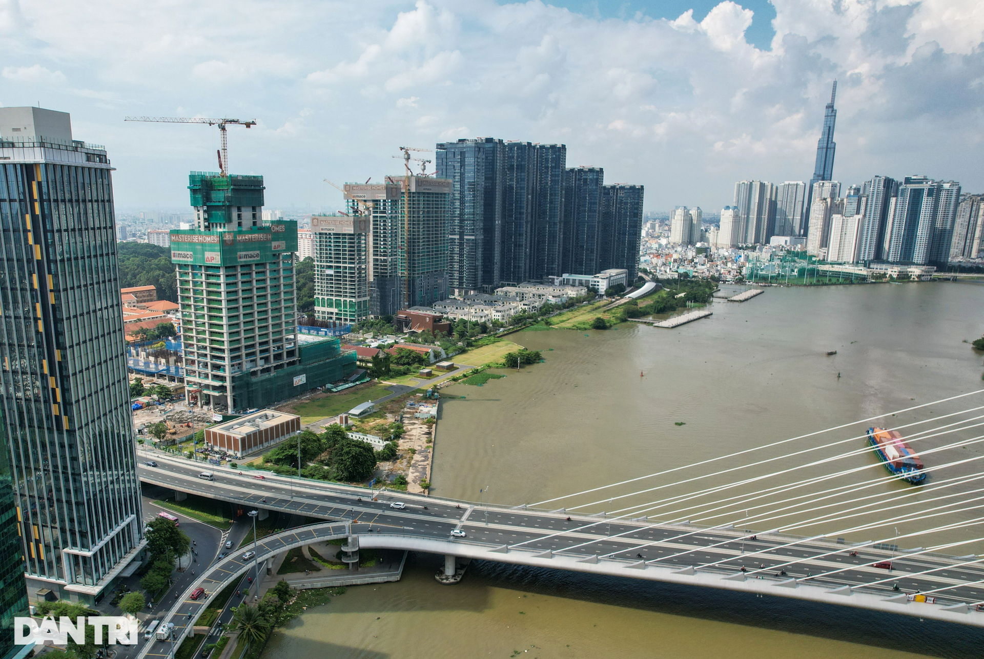 Cận cảnh 3 chướng ngại trên con đường ven sông Sài Gòn - 4 Cận cảnh 3 chướng ngại trên con đường ven sông Sài Gòn - 4