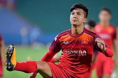 Cầu thủ Việt kiều Martin Lo lên tiếng bênh vực Quang Hải