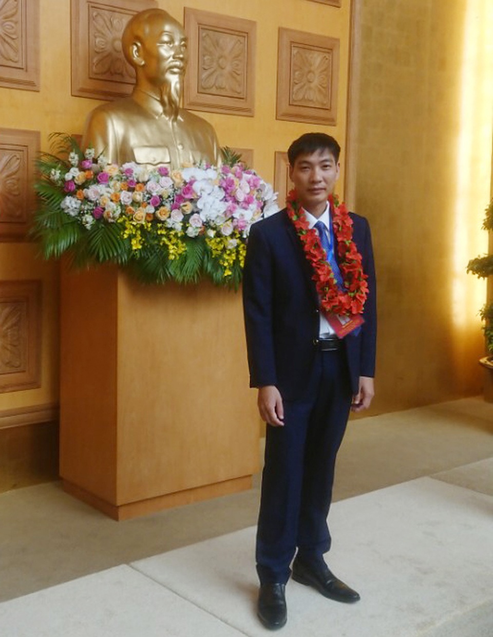 Gặp giáo viên nghề được tuyên dương cán bộ, công chức trẻ tiêu biểu 2020 - 1 Gặp giáo viên nghề được tuyên dương cán bộ, công chức trẻ tiêu biểu 2020 - 1