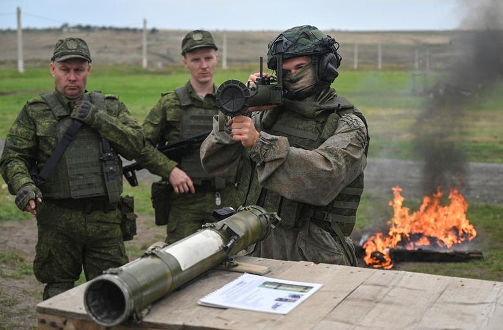 Nga tích cực huấn luyện lực lượng dự bị bổ sung cho chiến trường Ukraine - 9 Nga tích cực huấn luyện lực lượng dự bị bổ sung cho chiến trường Ukraine - 9